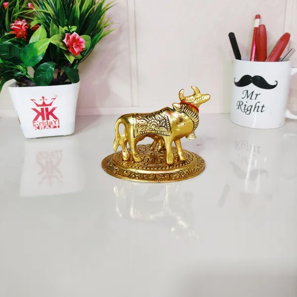 Metal_Cow_With_Calf_Standing_On_Base_Gold_Plated_Showpiece_Decorative_For_Home