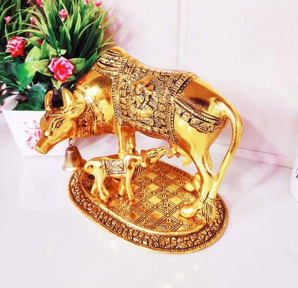 Kamdhenu_Cow_Decorative_Showpiece