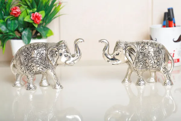 Metal_Elephant_Statue_Small_Size_Silver_Polish_2_Pcs_Set_For_Showpiece_Your_Home