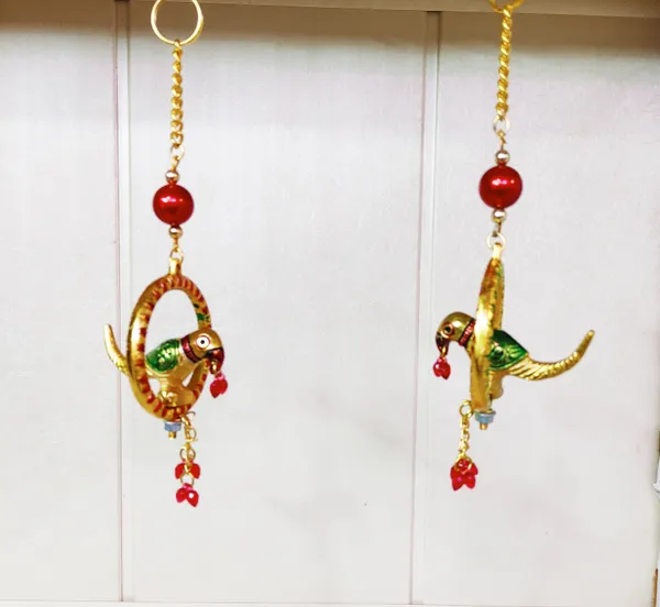 Metal_Parrot_Statue_For_Door_Hanging