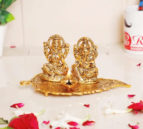 Laxmi_Ganesha_Metal_Statue_Decorative_Showpiece