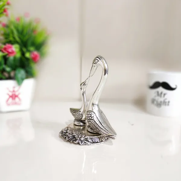 Metal_Love_Birds_Swan_Set_Pair_Of_Kissing_Duck