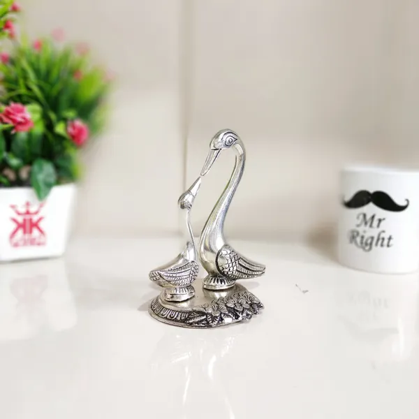 Metal_Love_Birds_Swan_Set_Pair_Of_Kissing_Duck
