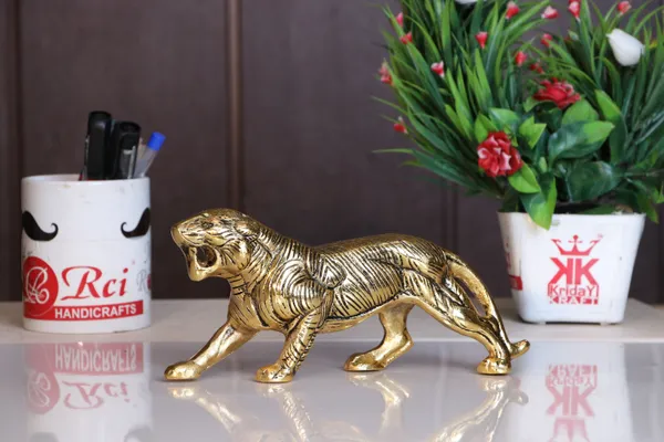 Metal_Tiger/Lion_Statue_For_Table/Car_Dashboard