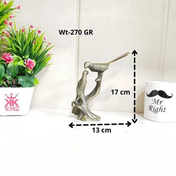 Love_Birds_Couple_Kissing_Sitting_On_Tree_Branch_Fancy_Showpiece_For_Home_Decor_Statue_Love_For_Romantic_Gift_To_Boyfriend