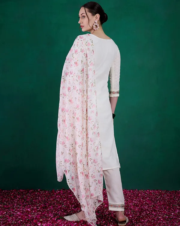 Off_White_Pure_Cotton_Sequence_Mirror_Worked_Embroidered_Kurta_With_Pant_And_Dupatta