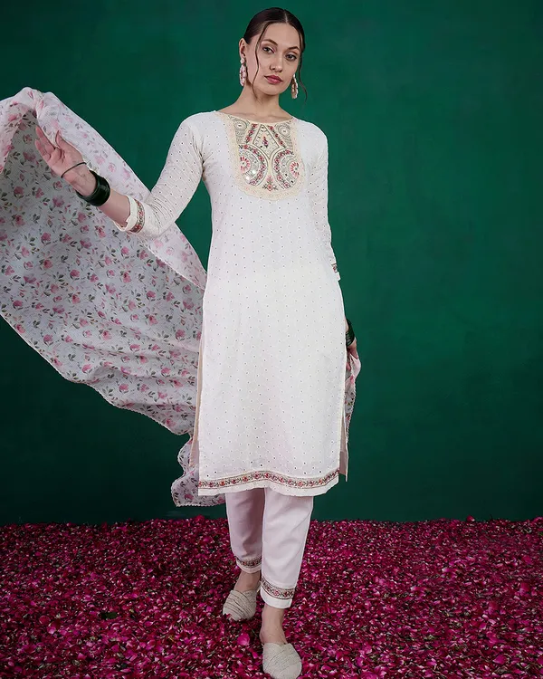 Off_White_Pure_Cotton_Sequence_Mirror_Worked_Embroidered_Kurta_With_Pant_And_Dupatta