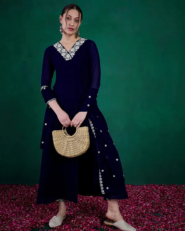 Navy_Blue_Georgette_Zari_Sequence_Embroidered_Front_Slit_Kurta_With_Pant_And_Dupatta