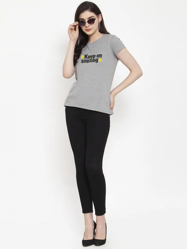 Grey_Cotton_Keep_On_Smiling_Print_Round_Neck_T-Shirt_For_Women
