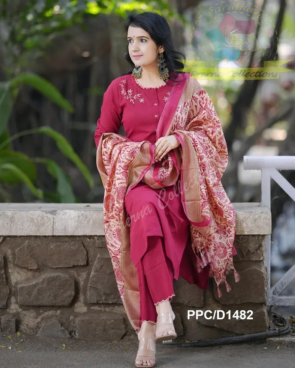 Khadi_Cotton_Embroidered_Kurta_With_Pant_&_Khadi_Silk_Dupatta_Set