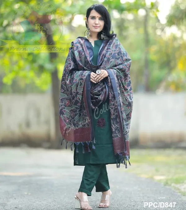 Bottle_Green_Khadi_Cotton_Kurta_With_Pant_&_Khadi_Silk_Kantha_Print_Dupatta