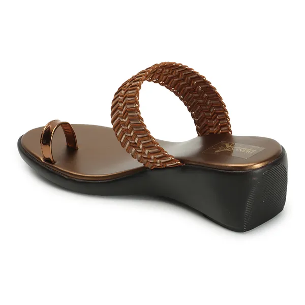 Embellished_Ethnic_Angutha_Wedge_Heels_(Antique)
