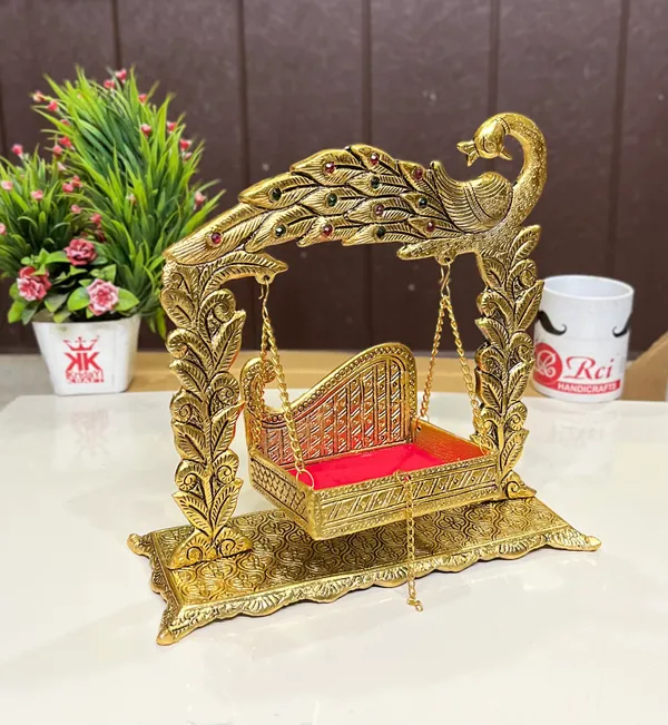 Metal_Laddu_Gopal_Jhulla_for_Janmastmi_Festive_Gold_Plated_Decor_Your_Home,_Temple_Office,Gift_Article