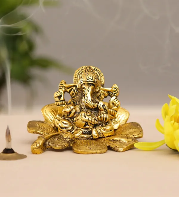 Gold_Plated_Antiques_Ganesha_Ji_On_Flower_For_Pooja_Room_Decorative_Showpiece_For_Home