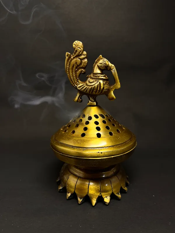 Metal_Brass_Color_Finish_Dhoop_Dani_|_Bakhoor_Holder_|_Loban_Burner_|_Incense_Holder,_for_poja_Room