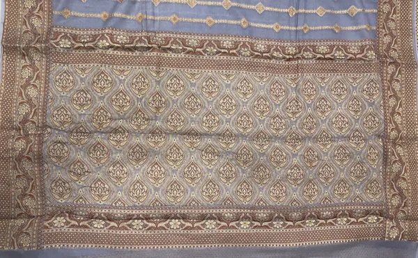 Humairah_Presents_Pure_Handloom_Grey_Chiffon_Copper_Stripe_Booti_Jaal_with_Resham_Mina_Zari_Border_and_Grey_Blouse