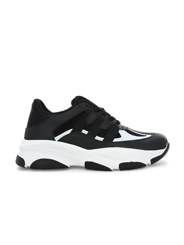 Women_Textured_Water_Repellent_Upper_Sneakers