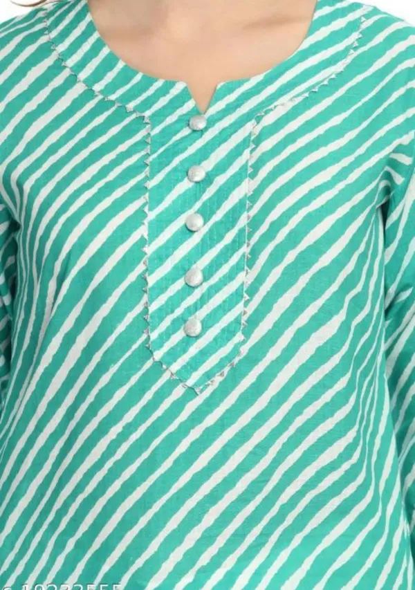 Green_Cotton_Lehriya_Print_Regular_Wear_Kurti