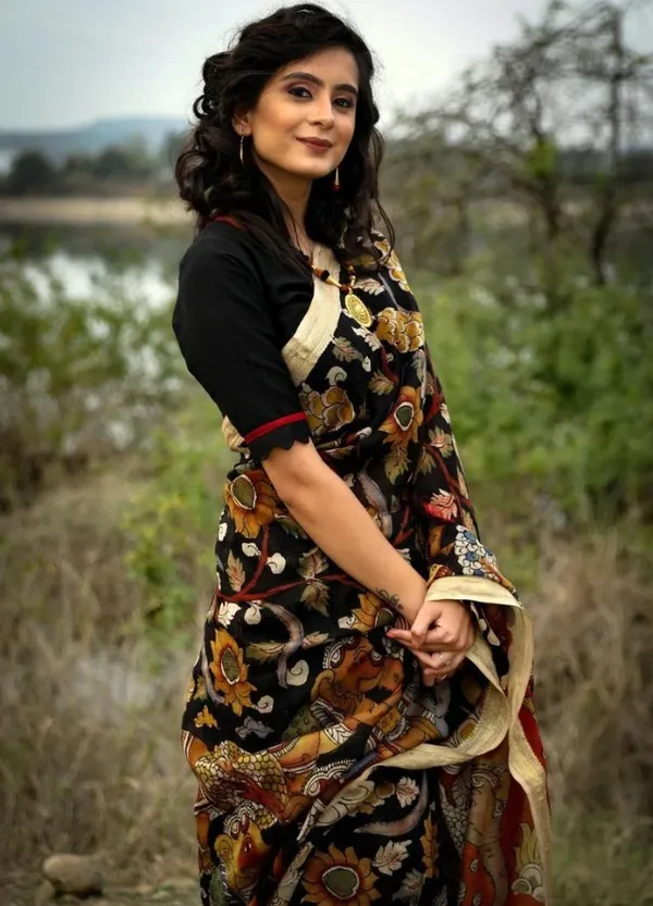 Black_Colour_Linen_Saree_(With_Unstitched_Blouse_Piece)_(For_Women)