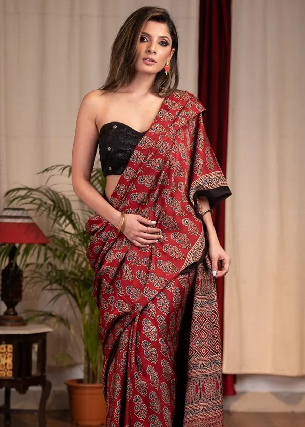 Maroon_Colour_Linen_Saree_(With_Unstitched_Blouse_Piece)_(For_Women)
