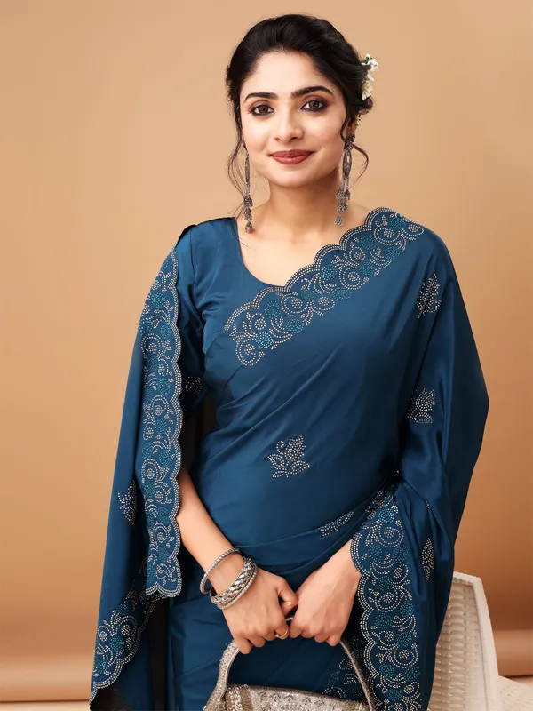 Air_Force_Blue_Metallic_Silk_Saree_With_Unstitched_Blouse_For_Women