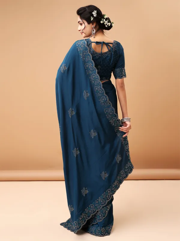 Air_Force_Blue_Metallic_Silk_Saree_With_Unstitched_Blouse_For_Women