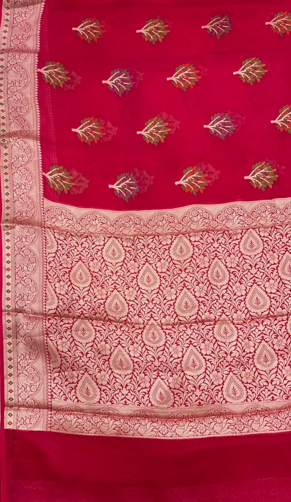 Humairah_Presents_Pure_Handloom_Pink_Chiffon_Resham_Floral_Mina_Zari_Booti_with_Banarasi_Zari_Border_and_Pink_Blouse