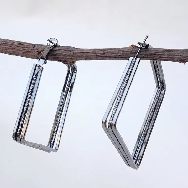 Earrings_for_Women_and_Girls_Black_Colour_Square_Hoop