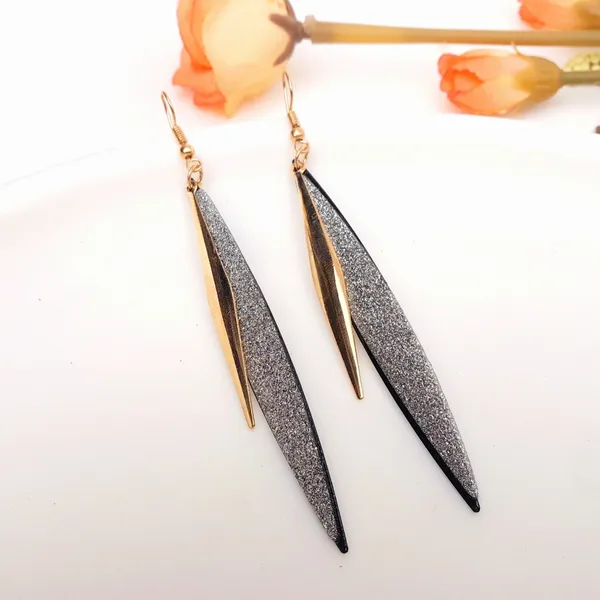 Earrings_for_Women_and_Girls_Golden_Black_Colour_Crystal_Design_Pattern