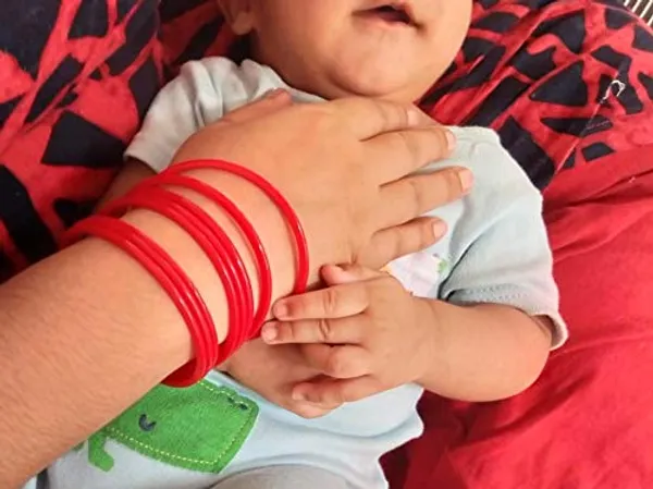 Glass_Bangles_for_Women_&_Girls_Chudi_Set_Plain_Red_With_Glossy_Finished_(Pack_of_24)