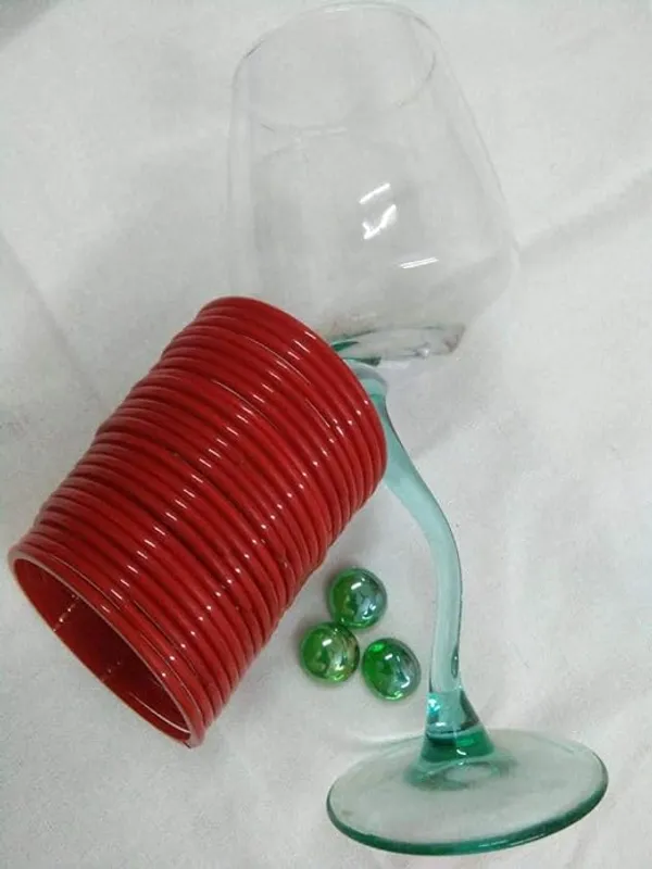 Glass_Bangles_for_Women_&_Girls_Chudi_Set_Plain_Red_With_Glossy_Finished_(Pack_of_24)