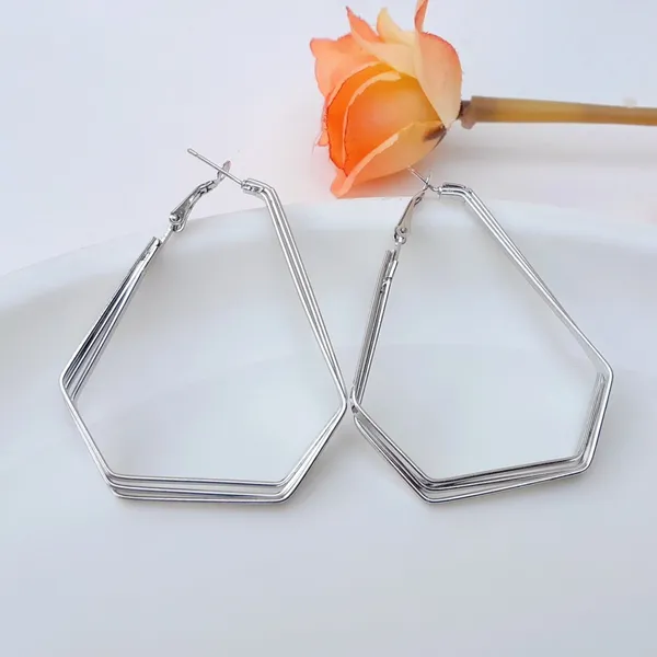 Hoop_Earrings_for_Women_and_Girls_Golden_Colour