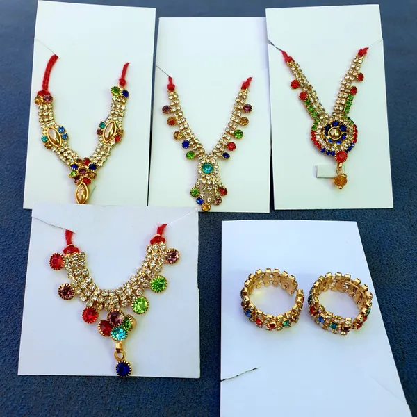Laddu_Gopal_Ornaments_|_Jewellery_|_kangan_|_Kanha_Ji_Jewellery_Set_|_Thakur_Ji_Traditional_gift_set_|_Bal_Gopal_Shringar_(_Pack_Of_5_)