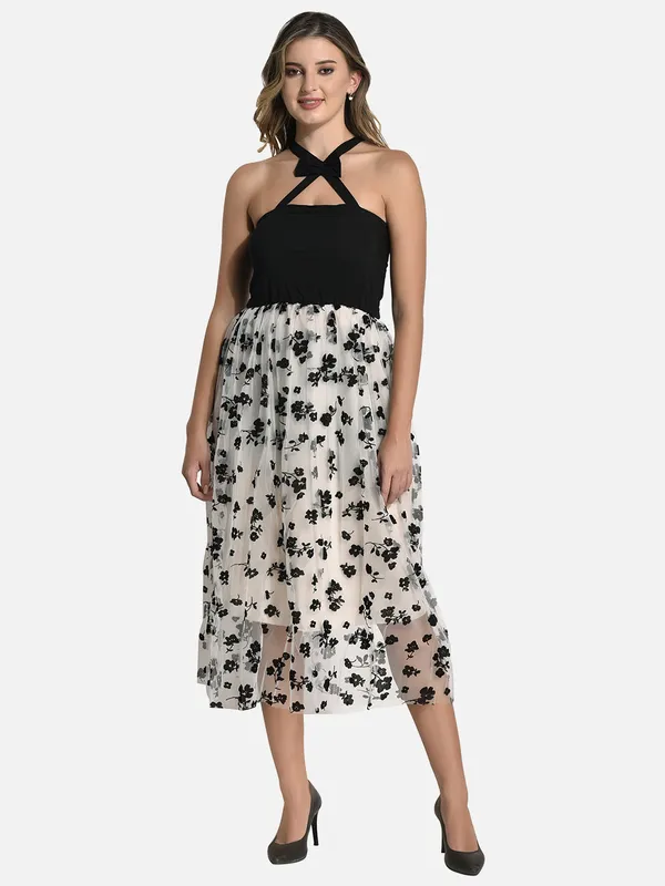 https://d1311wbk6unapo.cloudfront.net/NushopCatalogue/tr:f-webp,w-600,fo-auto/Laquenie®_Women_Embellished_Net_Midi_Dress_Black___Cream_Floral_Printed_40FTVVAABG_2023-02-23_1.jpg__LAQUENIE