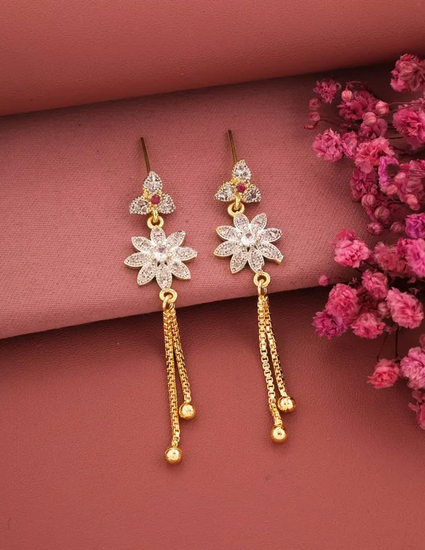 Latest_Design_Stylish_Trendy_Gold_Plated_Diamond_Alloy_Earring_Set