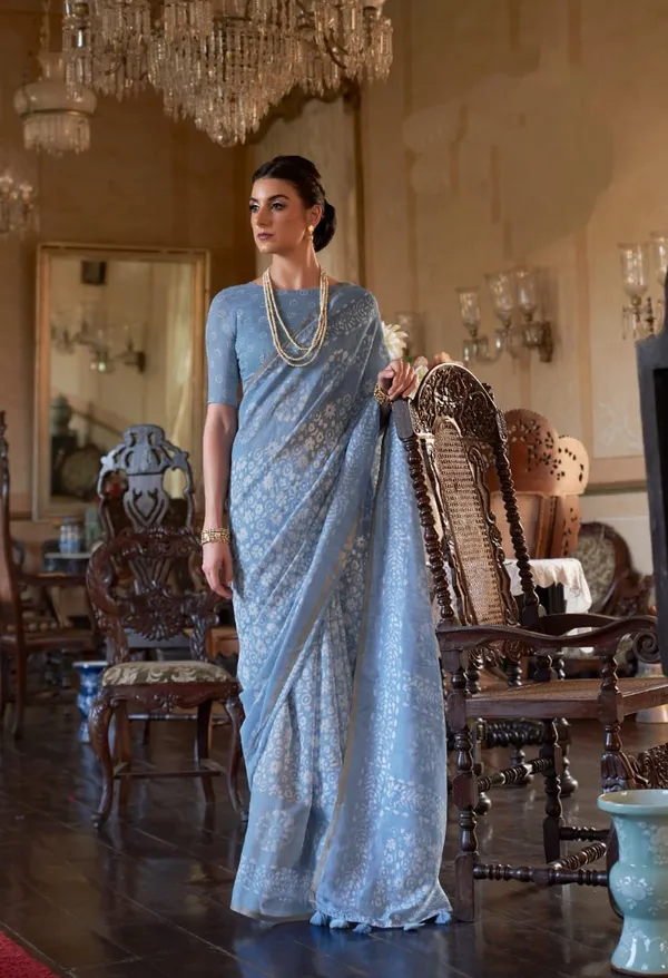Light_Blue_Soft_Mul_Cotton_Saree_With_Batik_Print_&_Zari_Woven