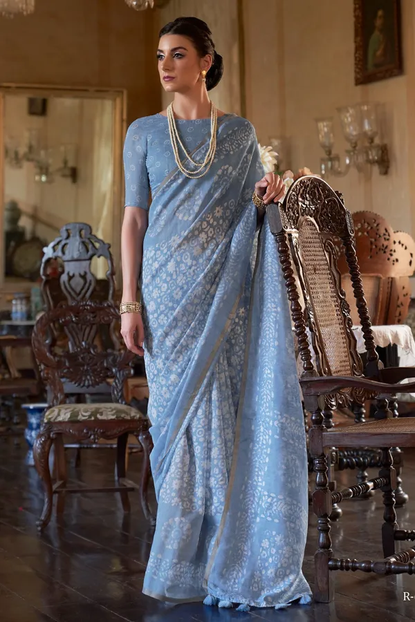 Light_Blue_Soft_Mul_Cotton_Saree_With_Batik_Print_&_Zari_Woven