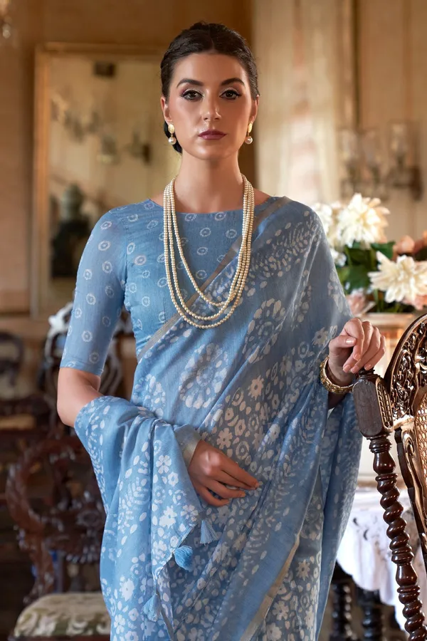 Light_Blue_Soft_Mul_Cotton_Saree_With_Batik_Print_&_Zari_Woven