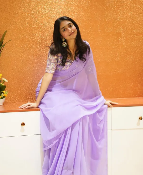 GEET_LAVENDER_GEORGETTE_SILK_SAREE_WITH_EMBROIDERED_BLOUSE