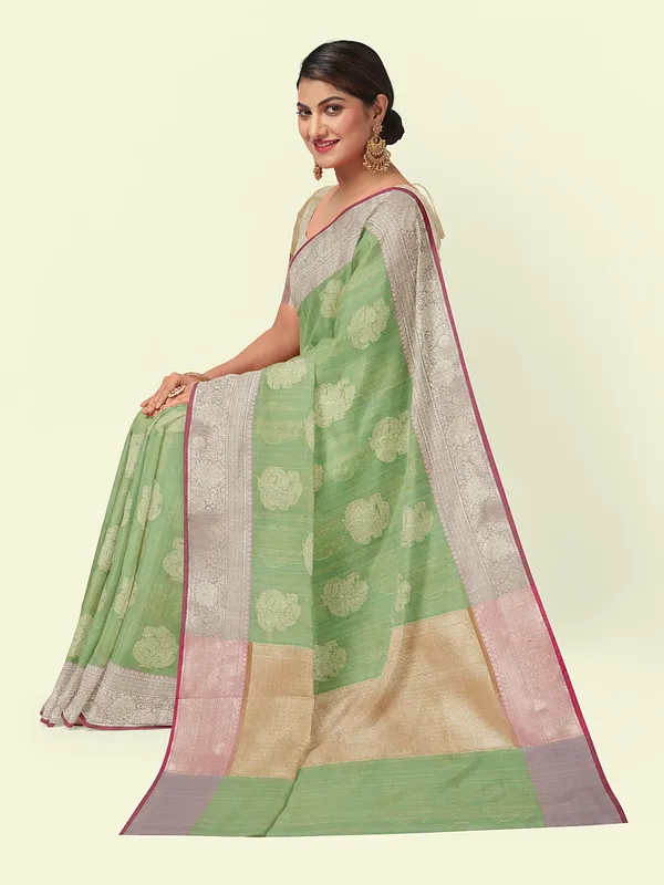 Light_Green_Matka_Silk/Silk_Blend_Banarasi_Sarees_For_Women