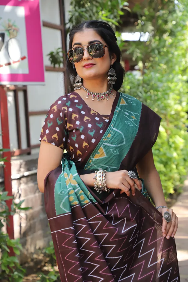 Ikkat_Hand_Block_Print_Print_Pure_Soft_Cotton_saree_With_Blouse_Piece