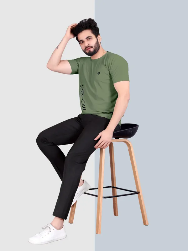 Men_Solid_Round_Neck_green_T-Shirt