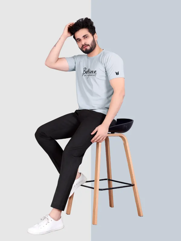 Men_Solid_Round_Neck_grey_T-Shirt