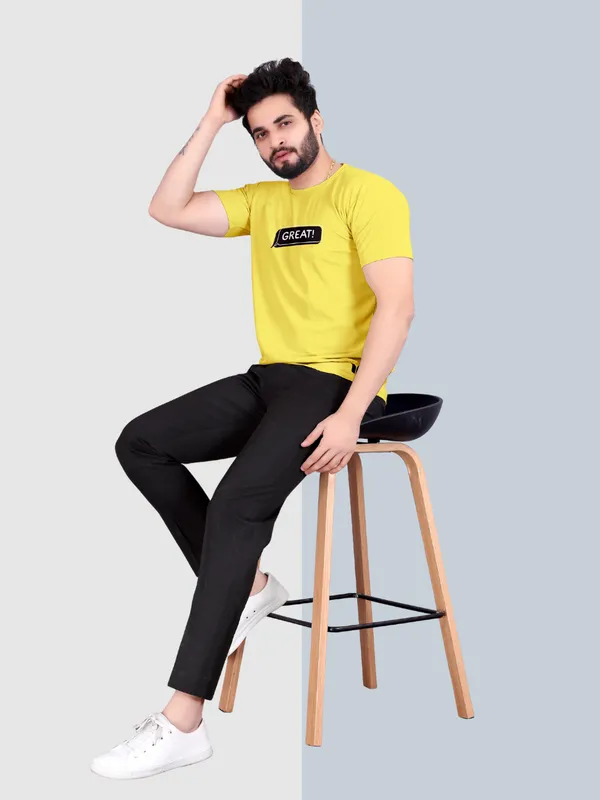 Men_Solid_Round_Neck_yellow_T-Shirt