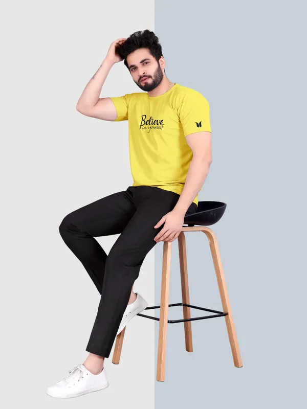 Men_Solid_Round_Neck_yellow_T-Shirt