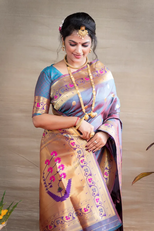 Rama_Colour_Pure_Paithani_Silk_Saree_With_Rich_Pallu_And_Unstiched_Blouse_Piece.