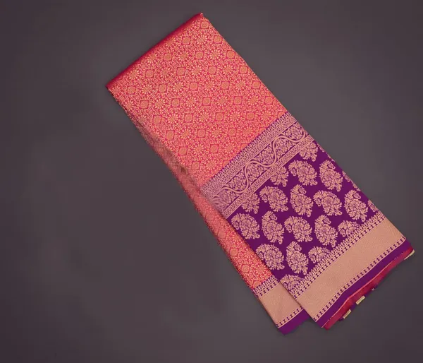 Pink_Banarasi_Silk_Wedding_&_Party_Wear_Saree_&_Unstiched_Blouse_For_Women