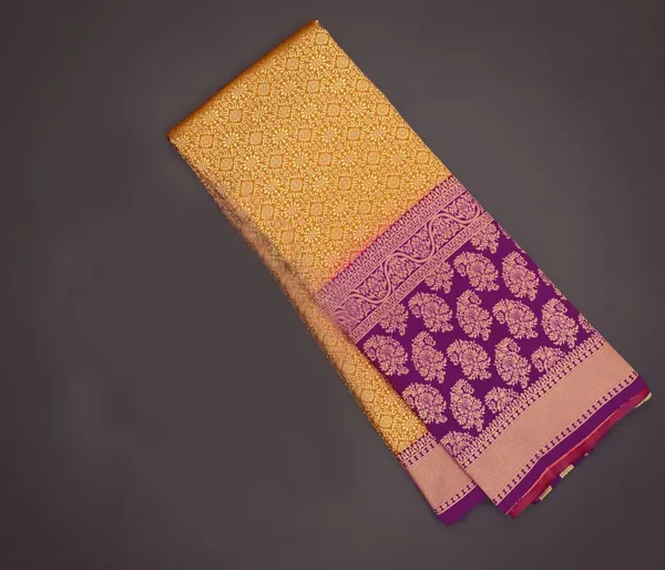 Yellow_Banarasi_Silk_Wedding_&_Party_Wear_Saree_&_Unstiched_Blouse_For_Women