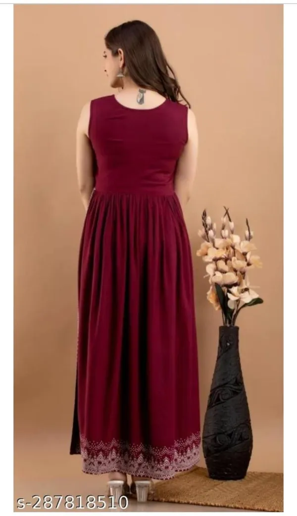 Women_Classic_Maroon__Printed_Long_Kurti