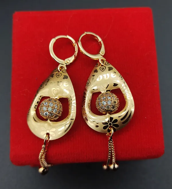 Super_Quaity_Earring_Special_For_Girls_And_Women